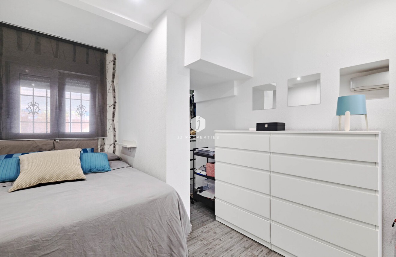 Aus zweiter Hand - Chalet -
Guardamar del Segura - El Raso