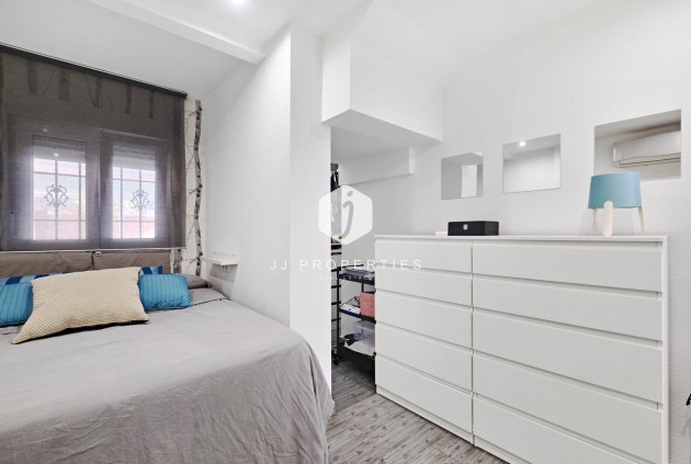 Aus zweiter Hand - Chalet -
Guardamar del Segura - El Raso