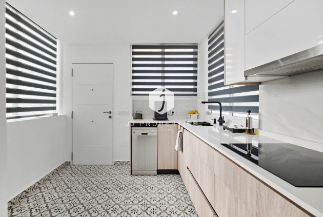 Aus zweiter Hand - Chalet -
Guardamar del Segura - El Raso