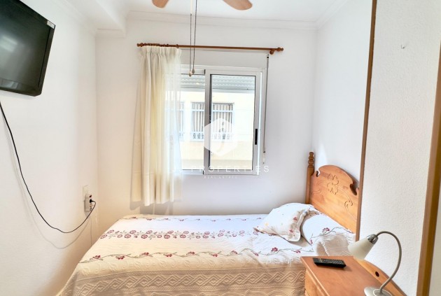 Resale - Apartment / flat -
Torrevieja - Centro
