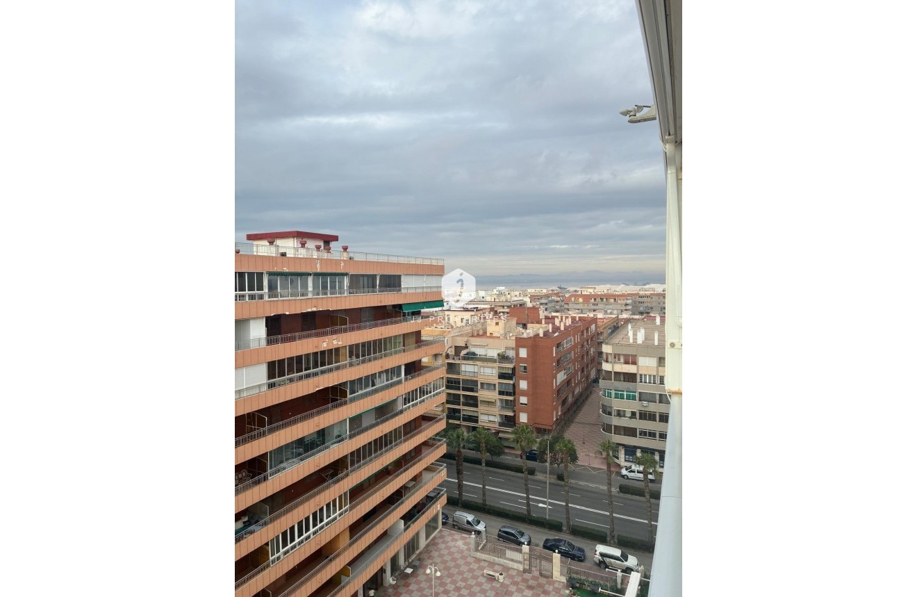 D'occasion - Appartement -
Torrevieja - El Acequión - Los Náufragos