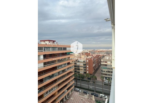 D'occasion - Appartement -
Torrevieja - El Acequión - Los Náufragos