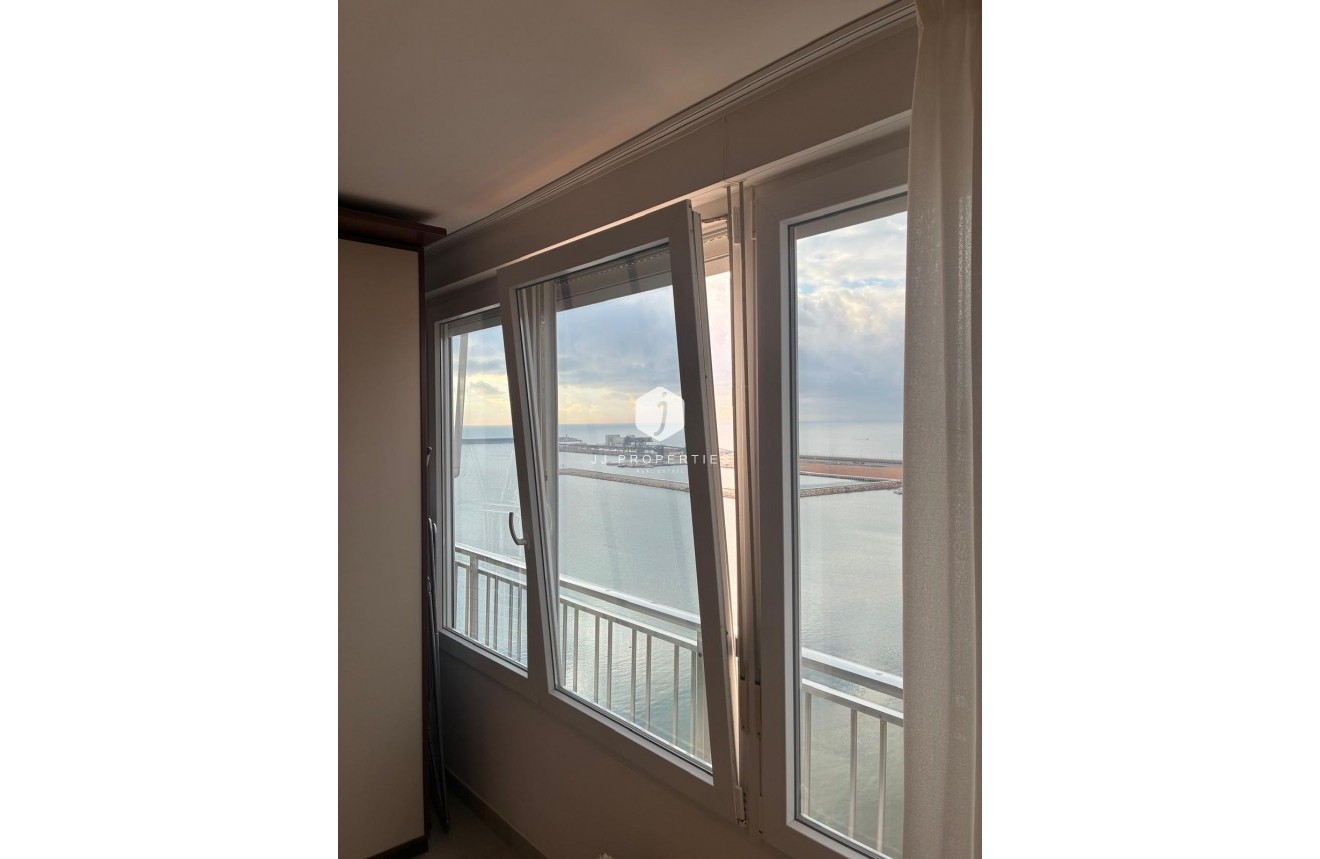 D'occasion - Appartement -
Torrevieja - El Acequión - Los Náufragos