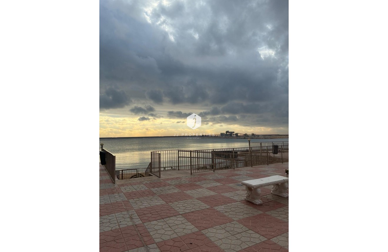 D'occasion - Appartement -
Torrevieja - El Acequión - Los Náufragos