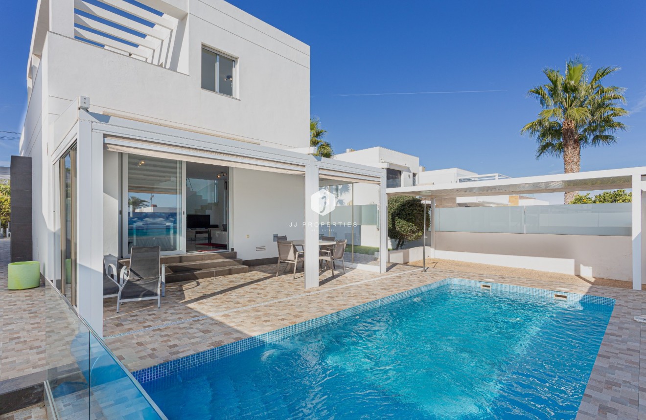 Tweedehands - Villa -
Orihuela Costa - Costa Blanca