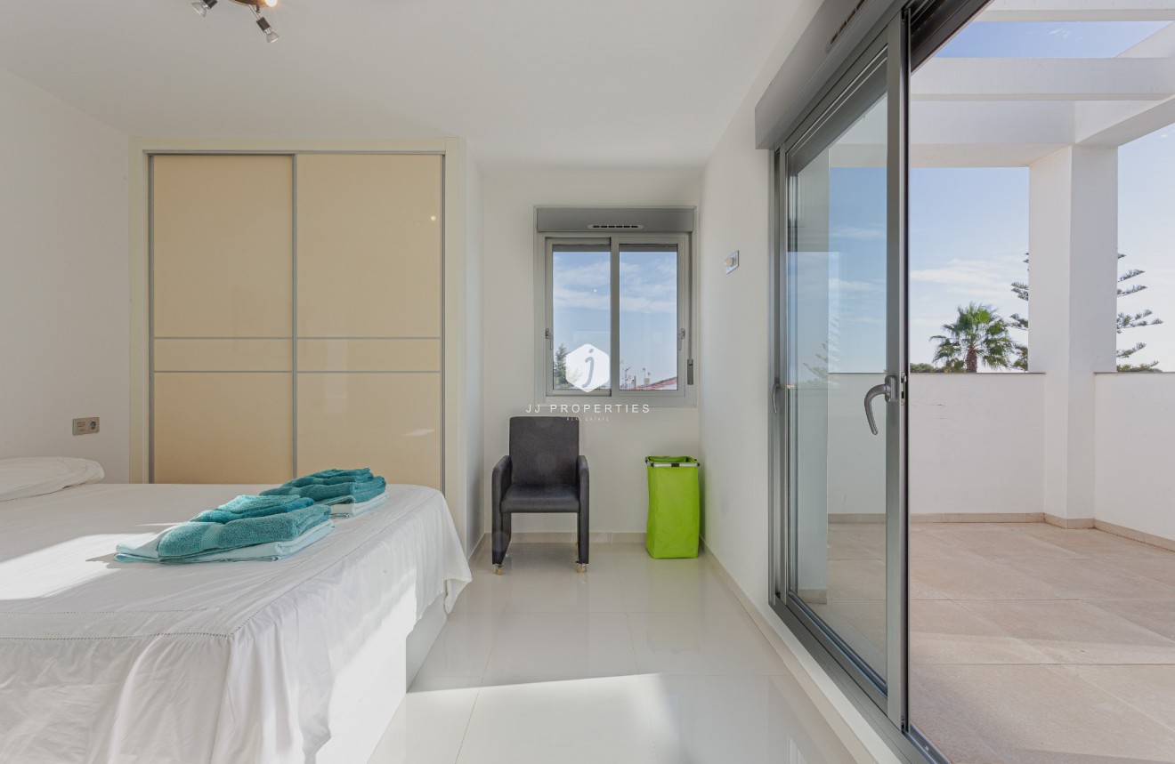 Tweedehands - Villa -
Orihuela Costa - Costa Blanca