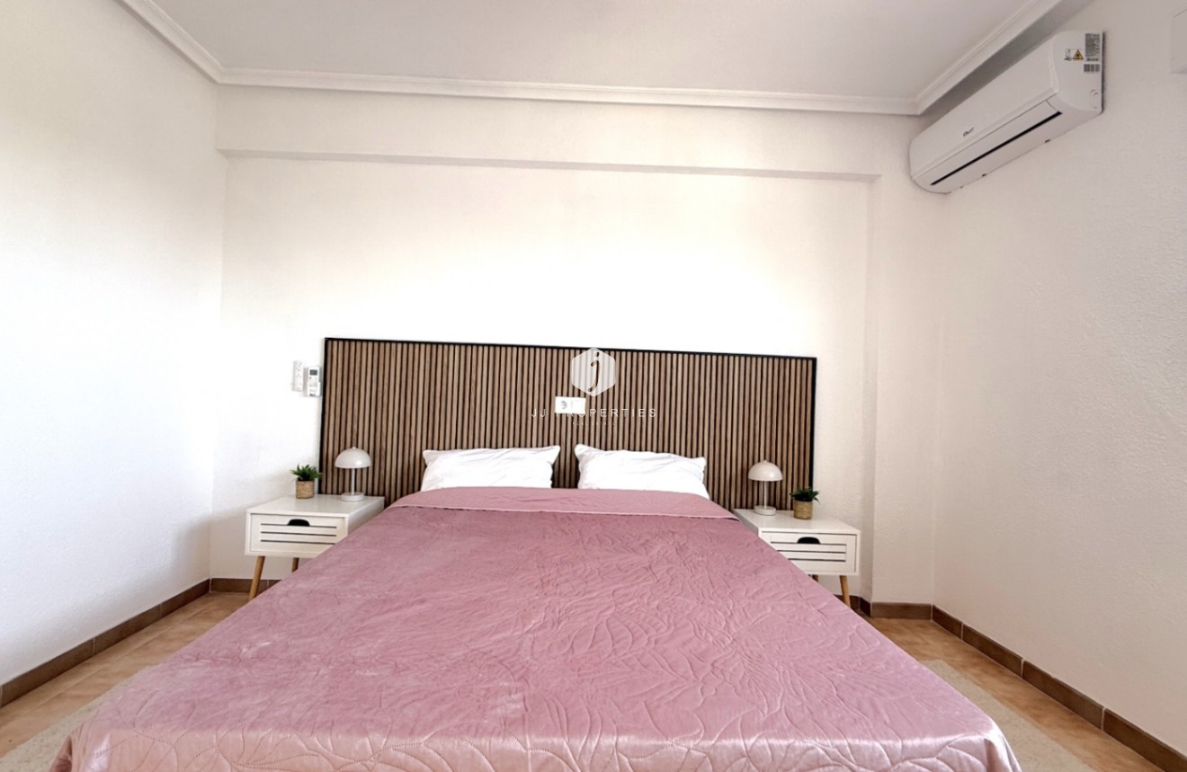 Tweedehands - Penthouse -
Torrevieja - Costa Blanca