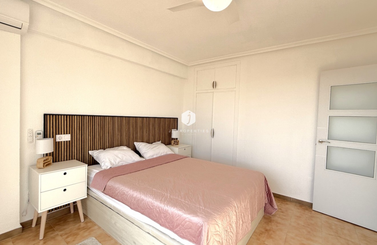 Tweedehands - Penthouse -
Torrevieja - Costa Blanca