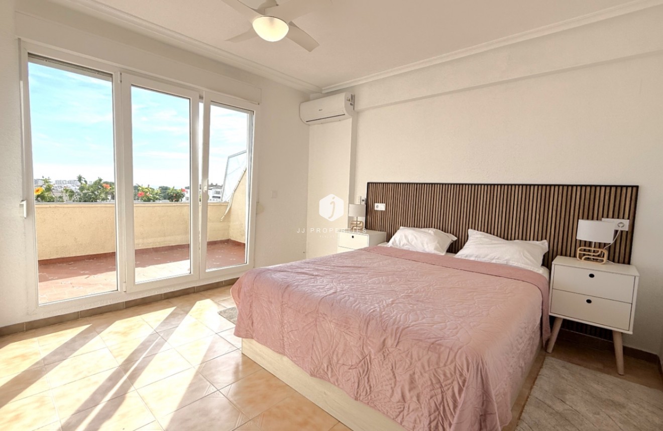 Tweedehands - Penthouse -
Torrevieja - Costa Blanca