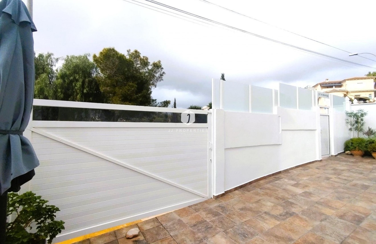 Tweedehands - Villa -
San Miguel de Salinas - Inland