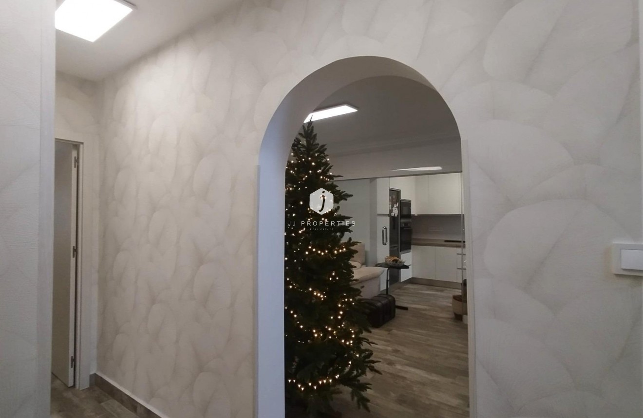 Tweedehands - Villa -
San Miguel de Salinas - Inland