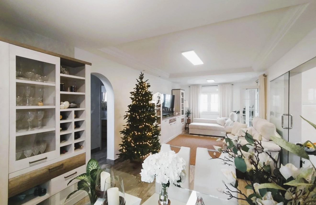 Tweedehands - Villa -
San Miguel de Salinas - Inland