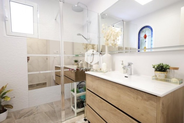 Tweedehands - Villa -
San Miguel de Salinas - Inland