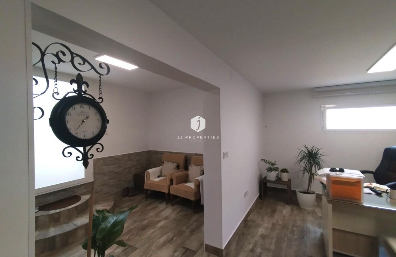 Tweedehands - Villa -
San Miguel de Salinas - Inland