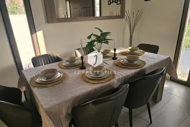 Tweedehands - Villa -
Ciudad Quesada - Costa Blanca