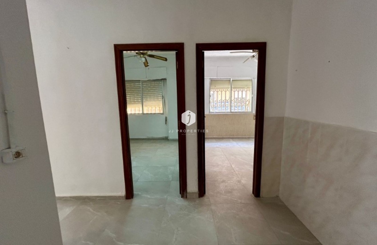 D'occasion - Appartement -
Torrevieja - Costa Blanca