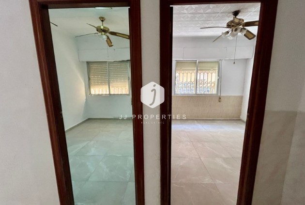 D'occasion - Appartement -
Torrevieja - Costa Blanca