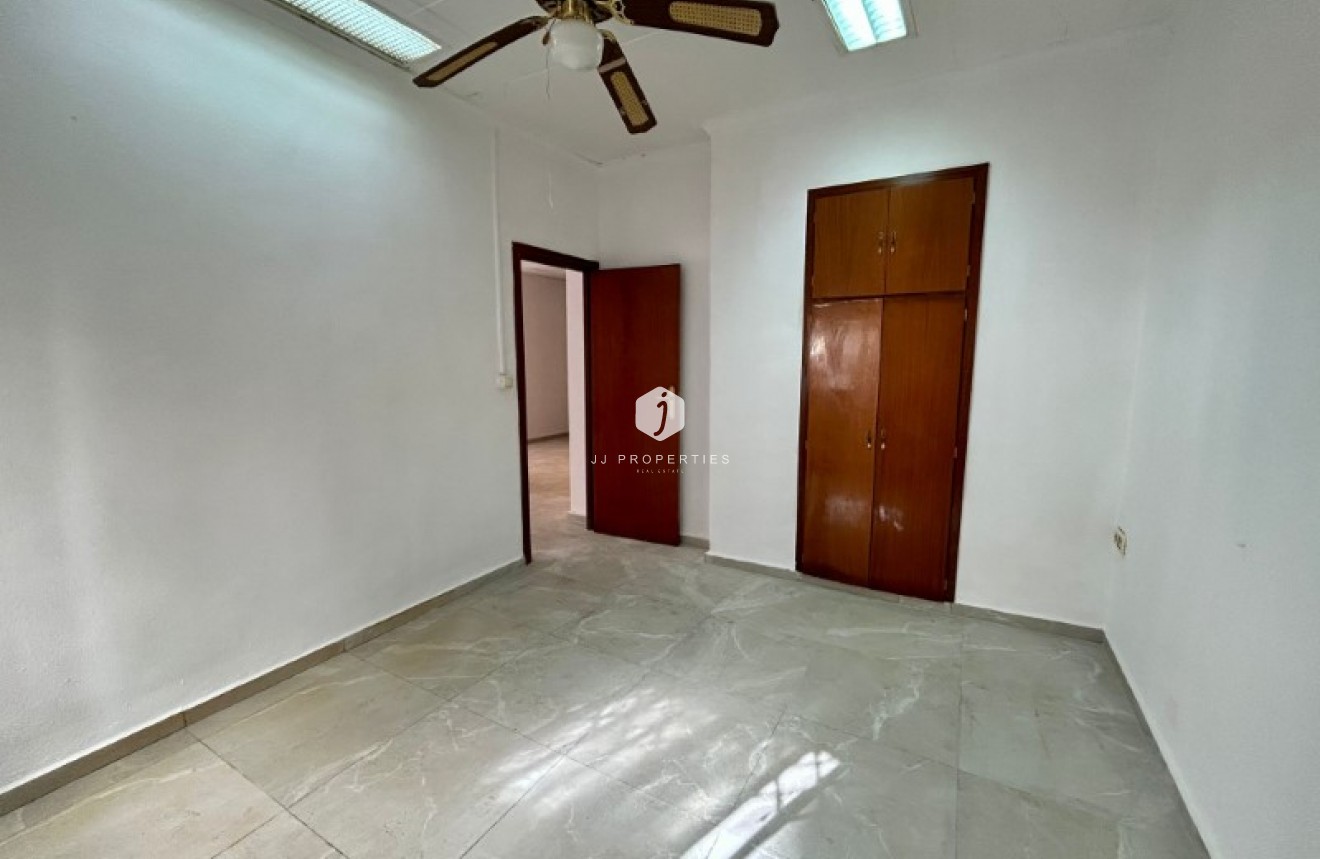 D'occasion - Appartement -
Torrevieja - Costa Blanca