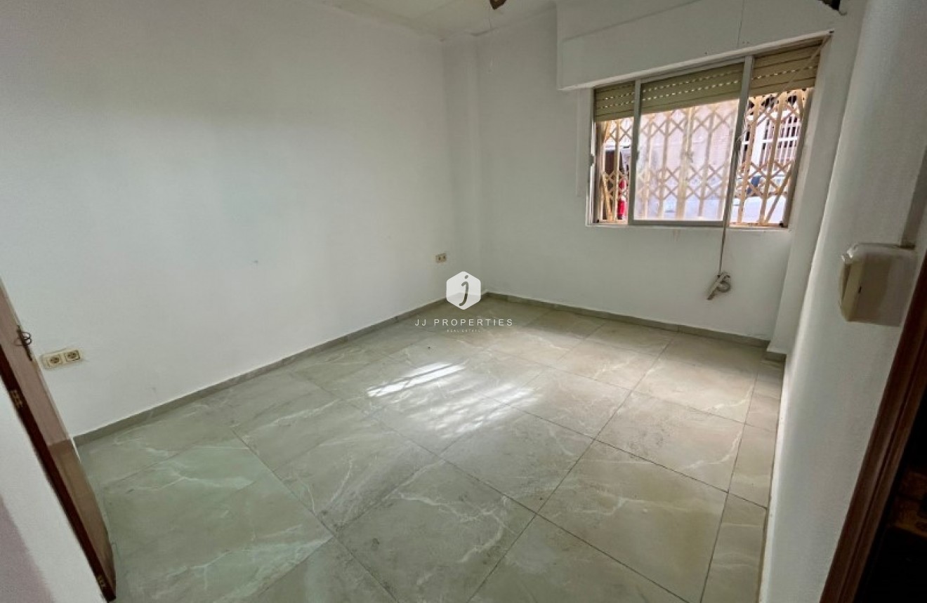 D'occasion - Appartement -
Torrevieja - Costa Blanca