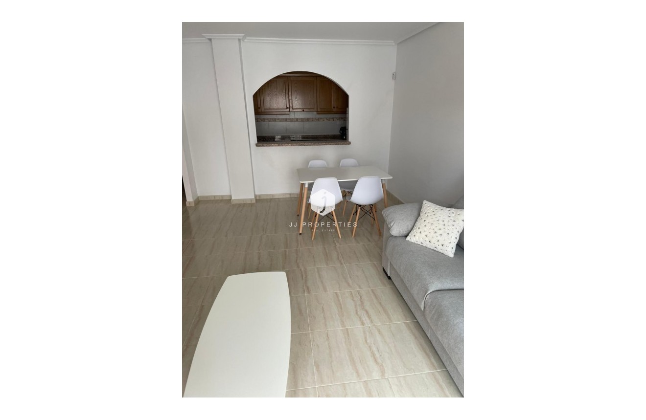 Tweedehands - Appartement / flat -
San Miguel de Salinas - Inland