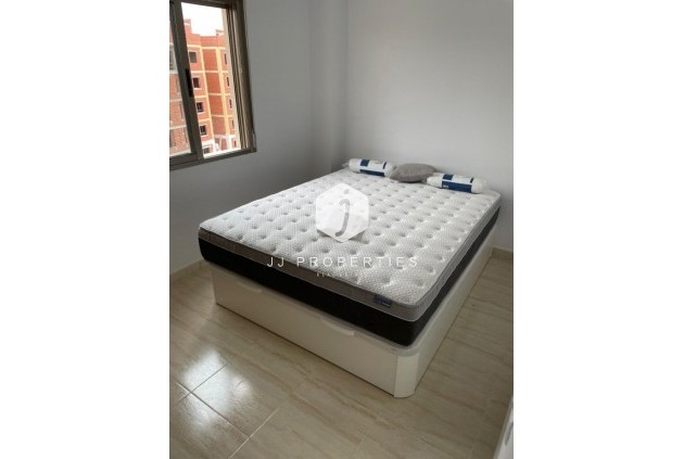 Tweedehands - Appartement / flat -
San Miguel de Salinas - Inland