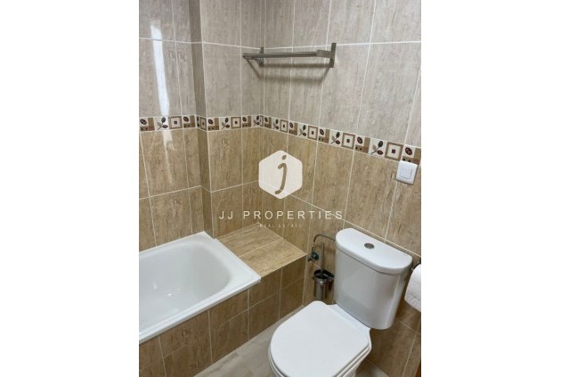 Tweedehands - Appartement / flat -
San Miguel de Salinas - Inland