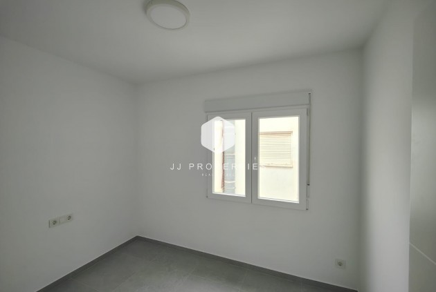 Tweedehands - Appartement / flat -
Torrevieja - Costa Blanca