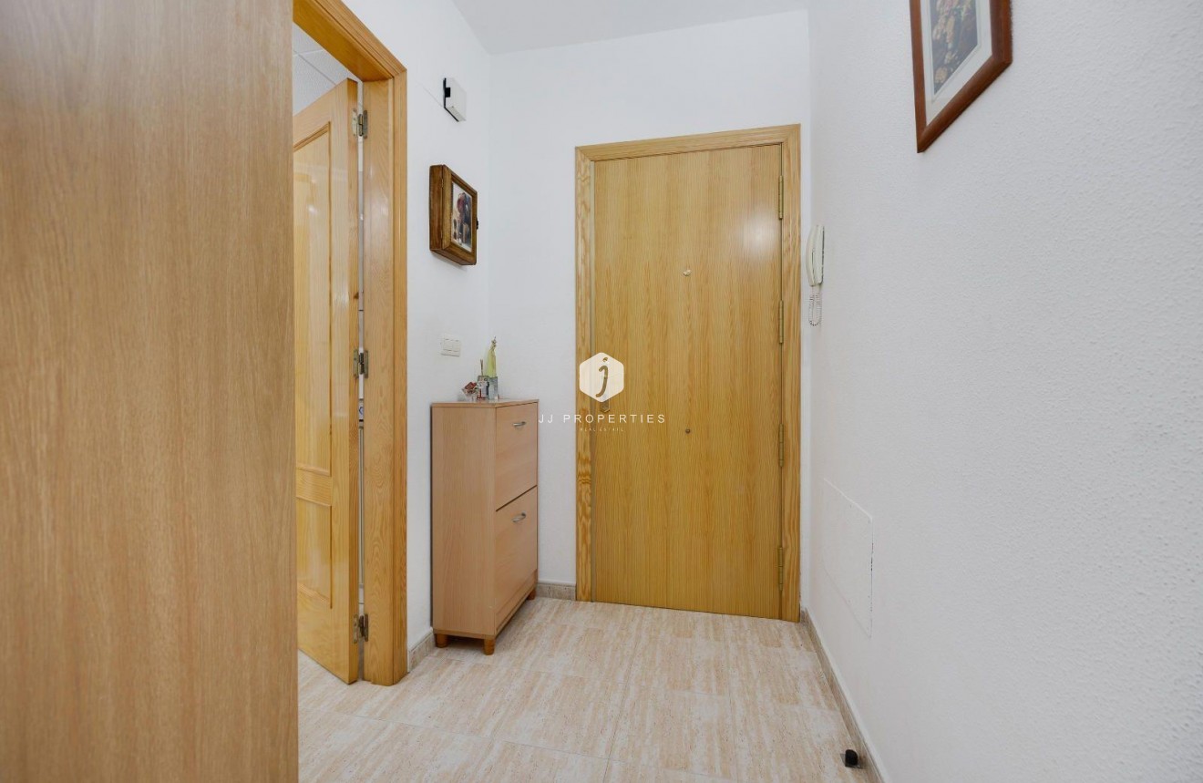 Tweedehands - Appartement / flat -
Torrevieja - Centro
