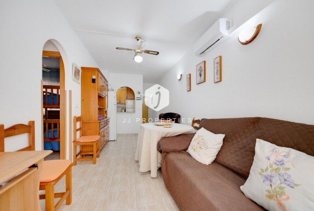 Tweedehands - Appartement / flat -
Torrevieja - Centro
