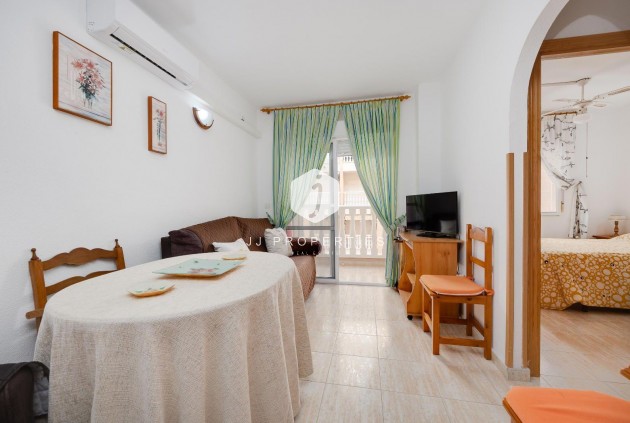 Tweedehands - Appartement / flat -
Torrevieja - Centro
