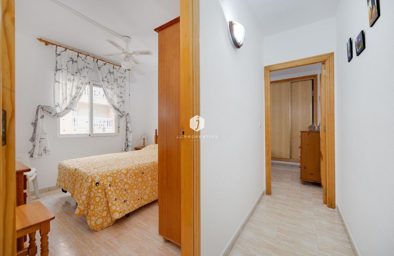 Tweedehands - Appartement / flat -
Torrevieja - Centro