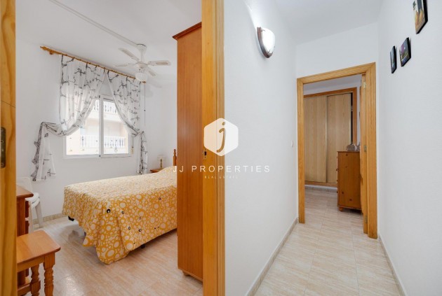 Tweedehands - Appartement / flat -
Torrevieja - Centro