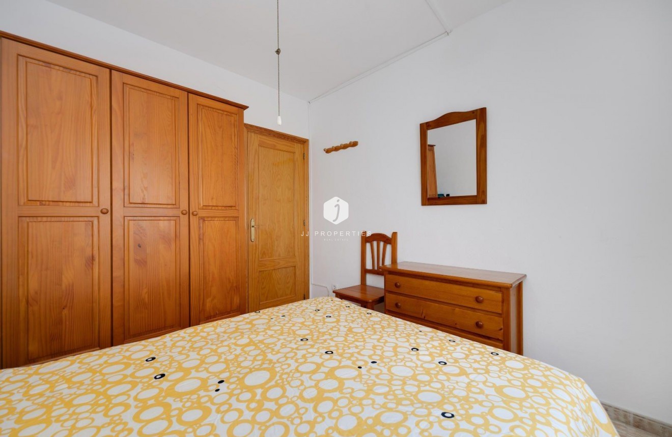 Tweedehands - Appartement / flat -
Torrevieja - Centro
