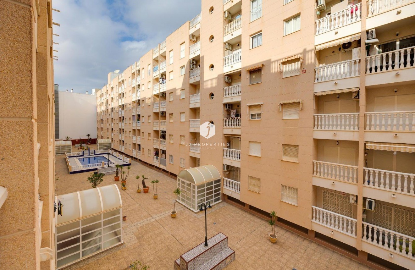 Tweedehands - Appartement / flat -
Torrevieja - Centro