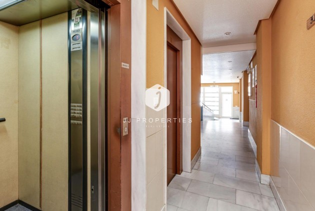 Tweedehands - Appartement / flat -
Torrevieja - Centro