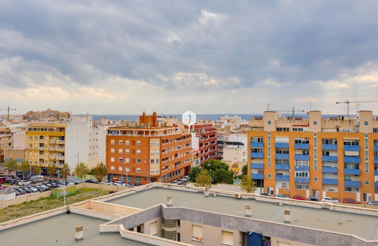 Tweedehands - Appartement / flat -
Torrevieja - Centro