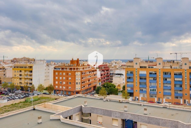 Tweedehands - Appartement / flat -
Torrevieja - Centro