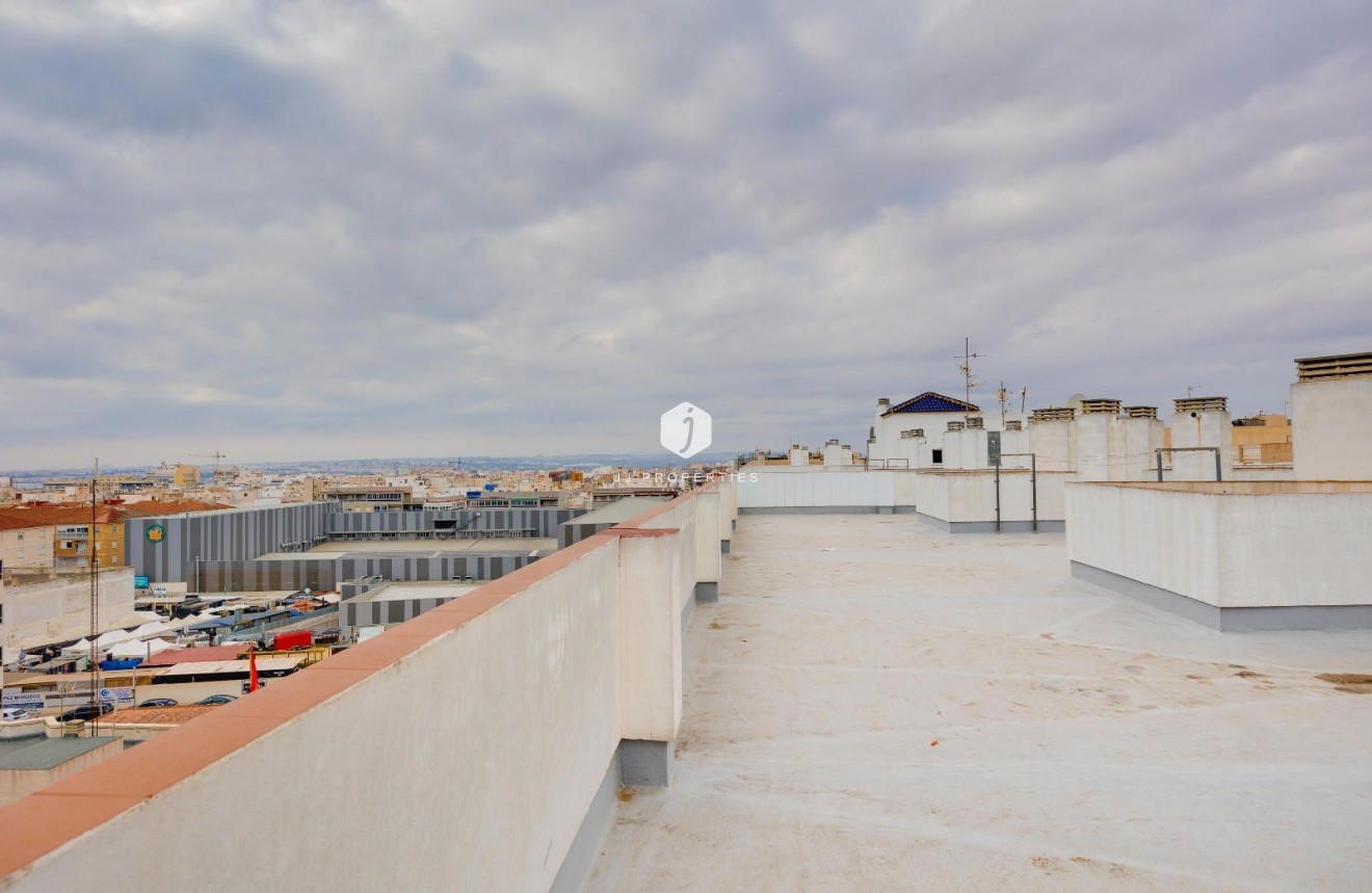 Tweedehands - Appartement / flat -
Torrevieja - Centro