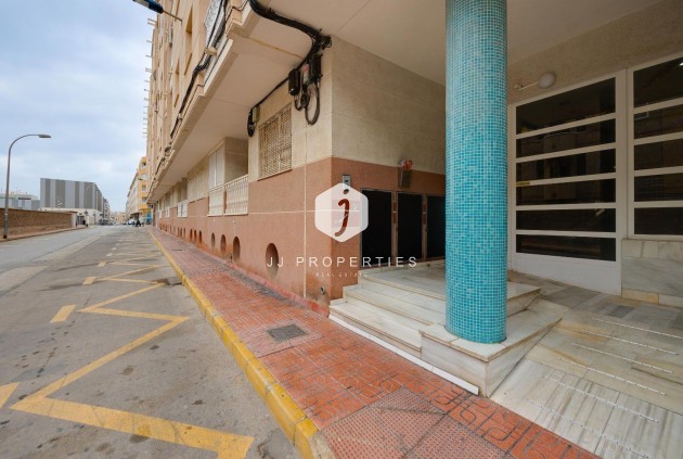 Tweedehands - Appartement / flat -
Torrevieja - Centro