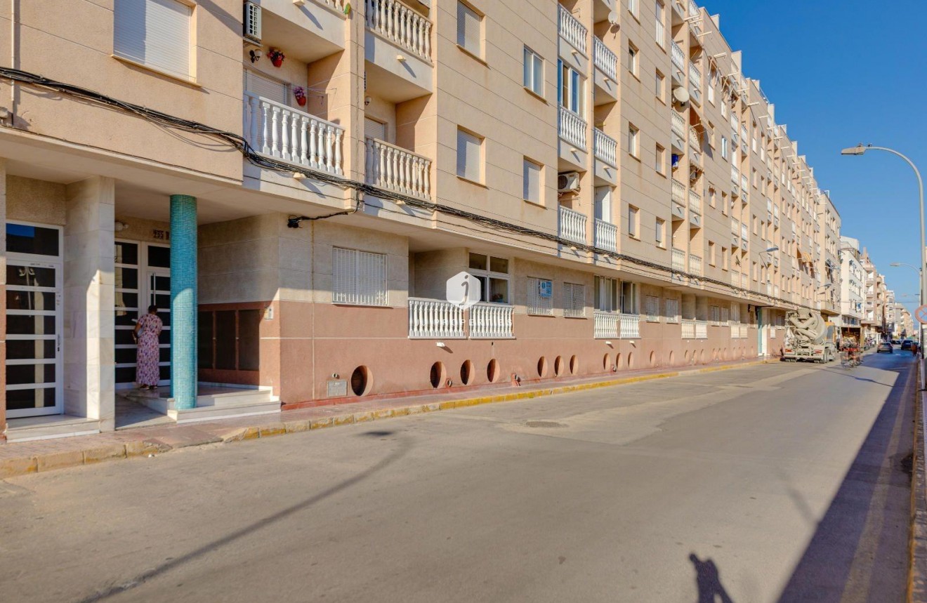 Tweedehands - Appartement / flat -
Torrevieja - Centro