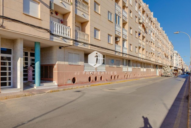 Tweedehands - Appartement / flat -
Torrevieja - Centro