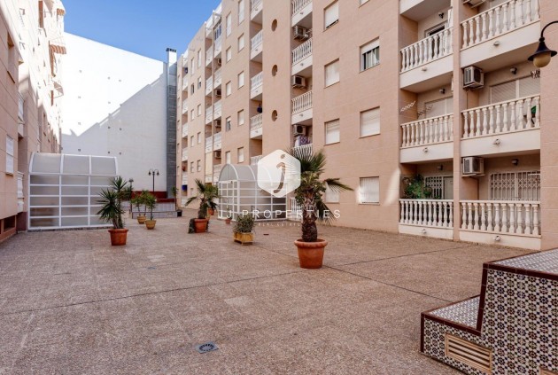 Tweedehands - Appartement / flat -
Torrevieja - Centro
