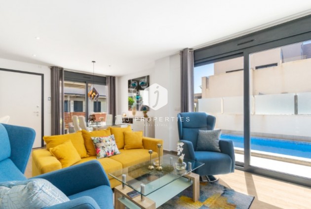 Tweedehands - Villa -
Torrevieja - Costa Blanca