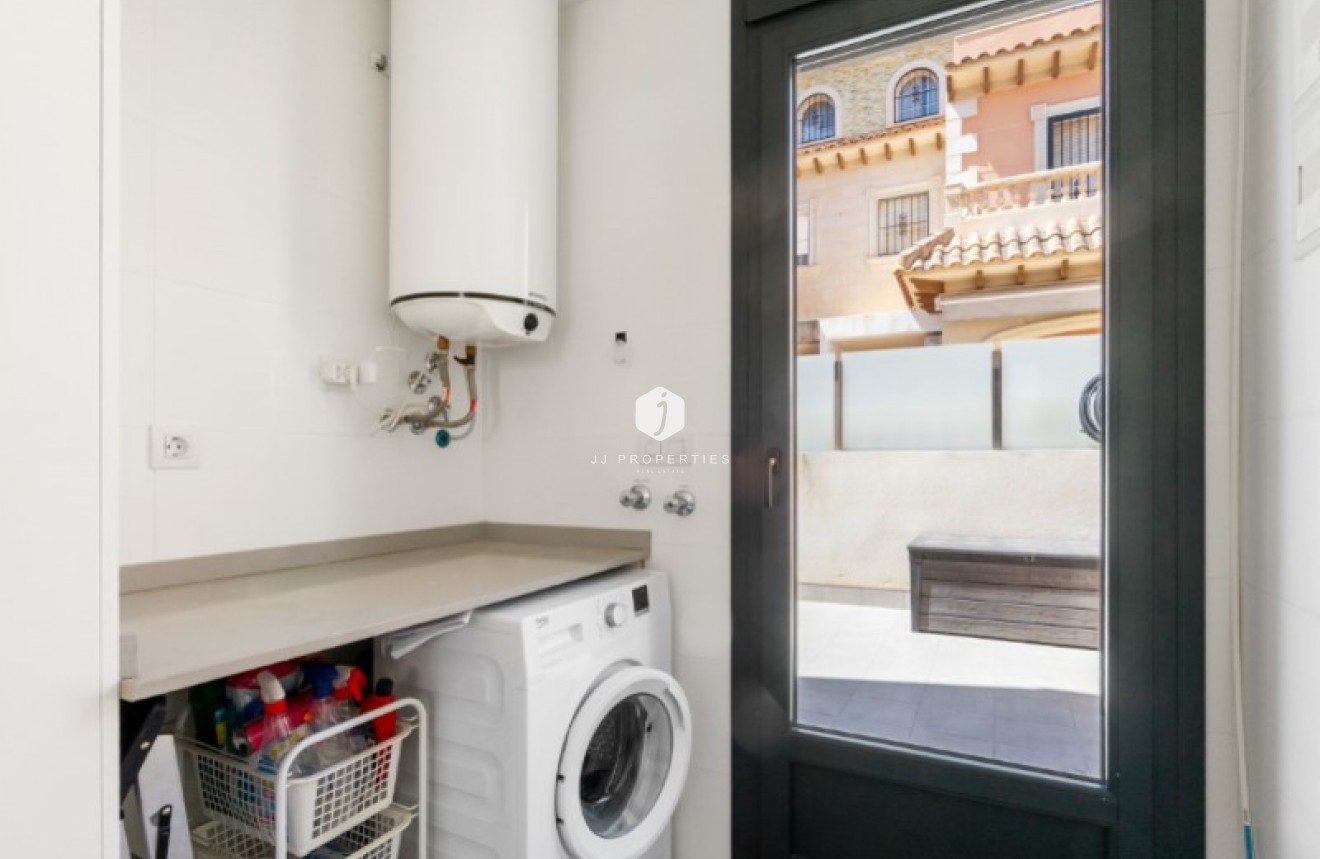 Tweedehands - Villa -
Torrevieja - Costa Blanca