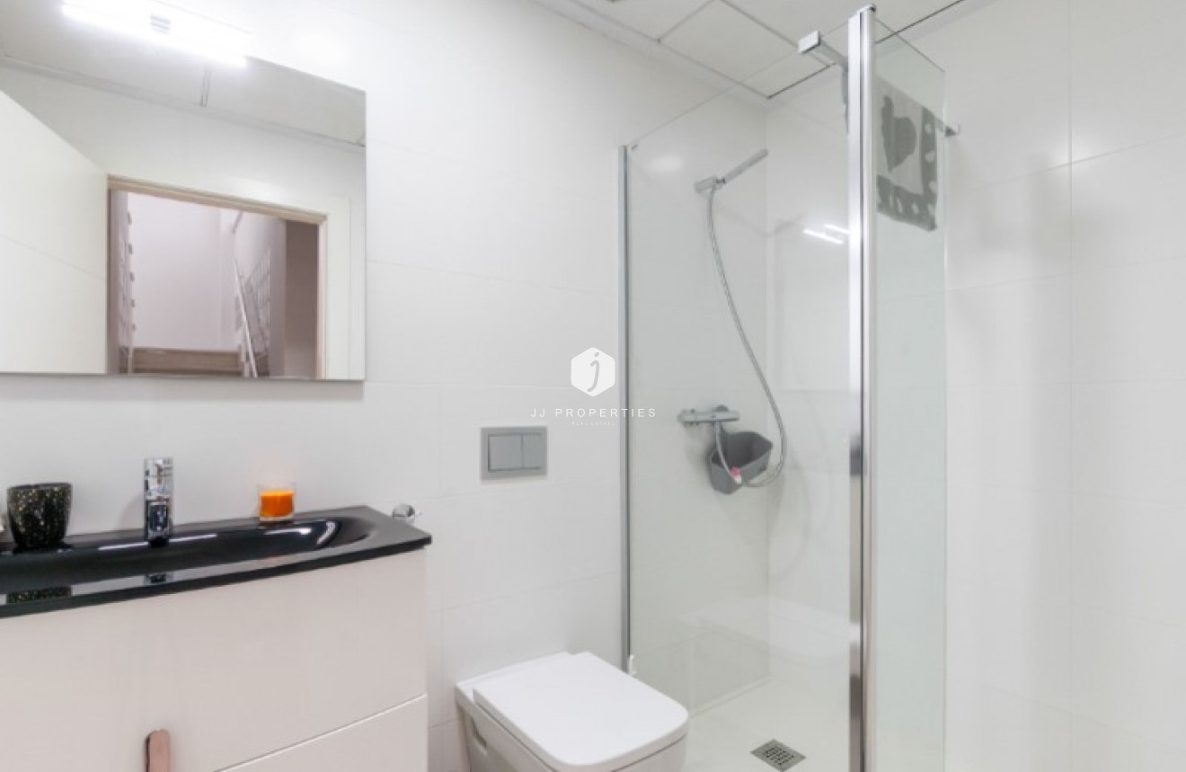 Tweedehands - Villa -
Torrevieja - Costa Blanca