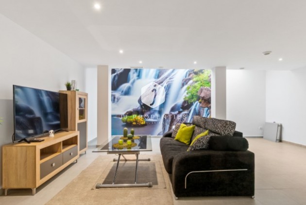 Tweedehands - Villa -
Torrevieja - Costa Blanca