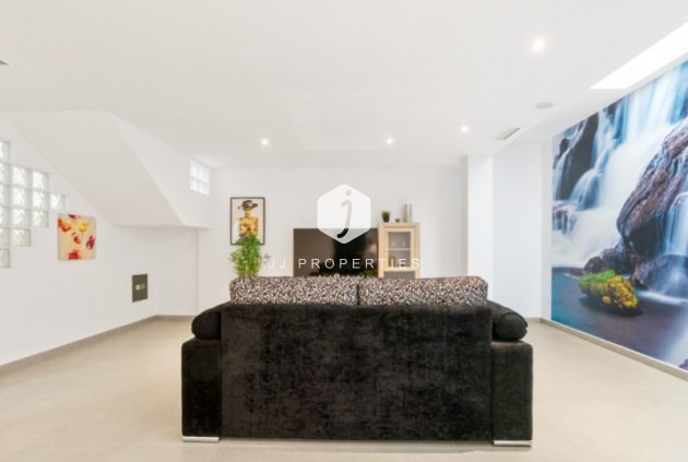 Tweedehands - Villa -
Torrevieja - Costa Blanca