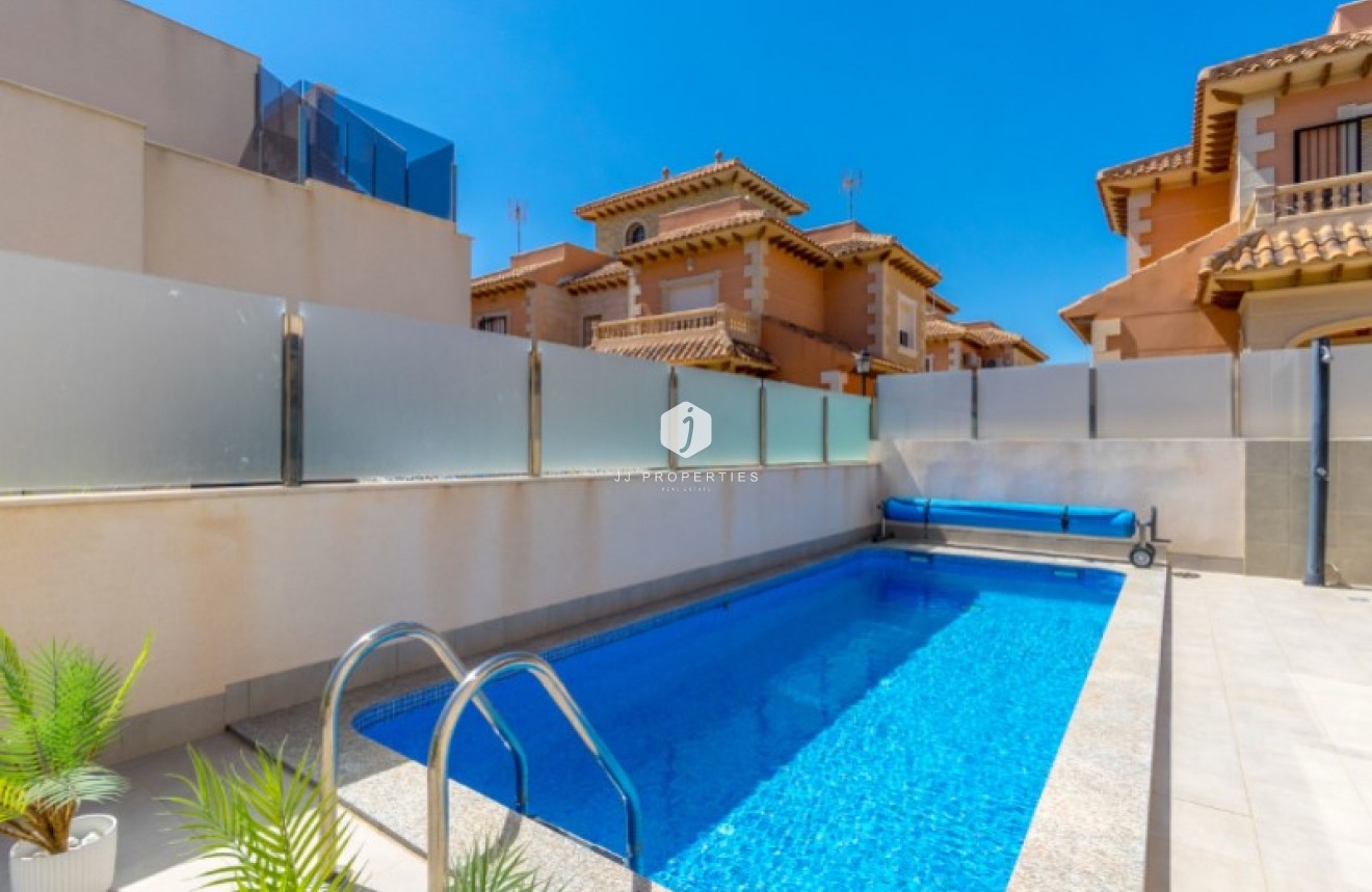 Tweedehands - Villa -
Torrevieja - Costa Blanca