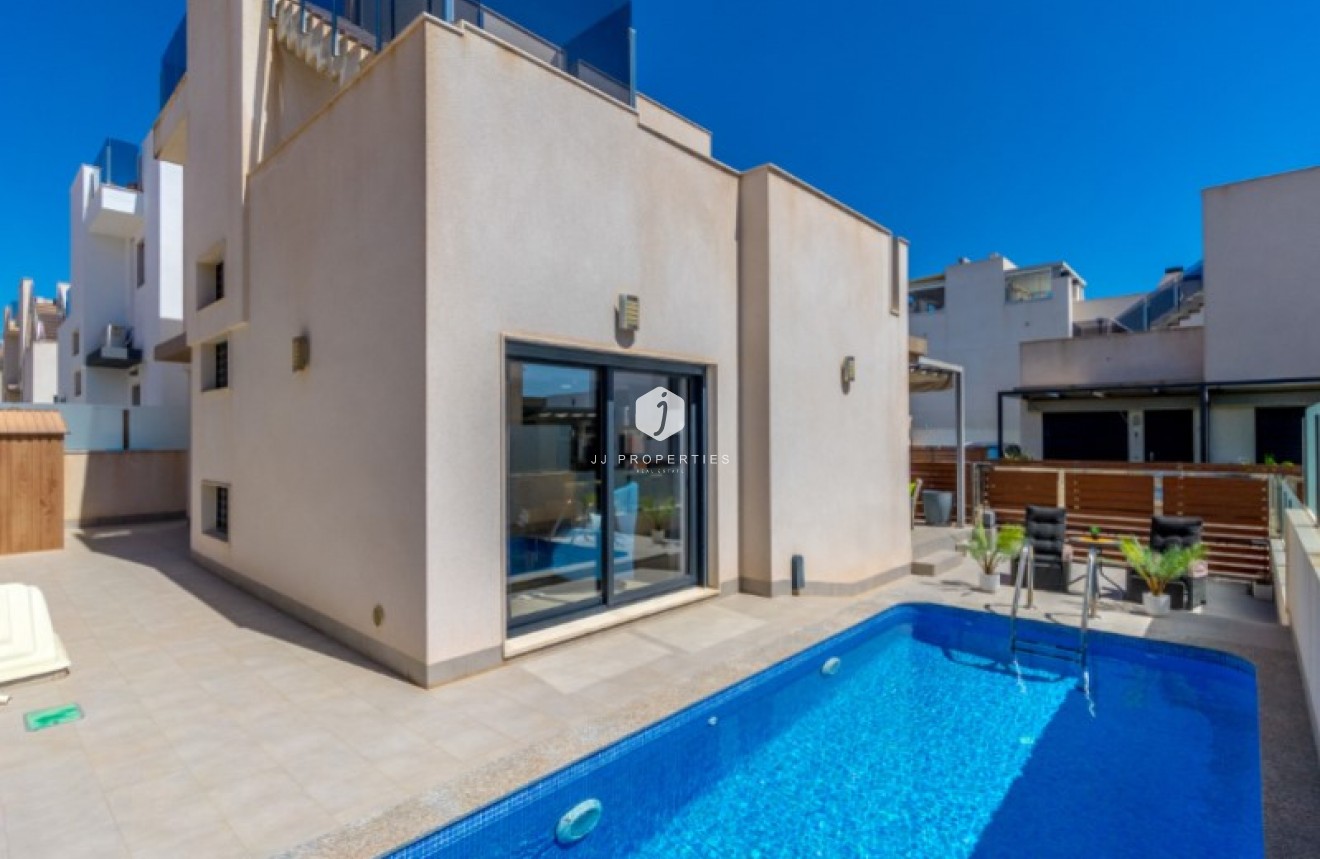 Tweedehands - Villa -
Torrevieja - Costa Blanca