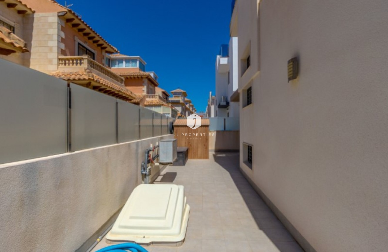 Tweedehands - Villa -
Torrevieja - Costa Blanca